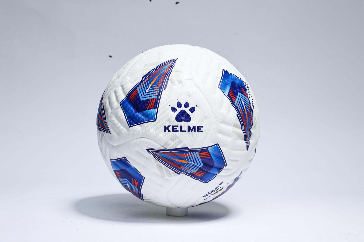 KELME Soccer Ball 8 Panels Laminated - Size 5 - 8401QU5117
